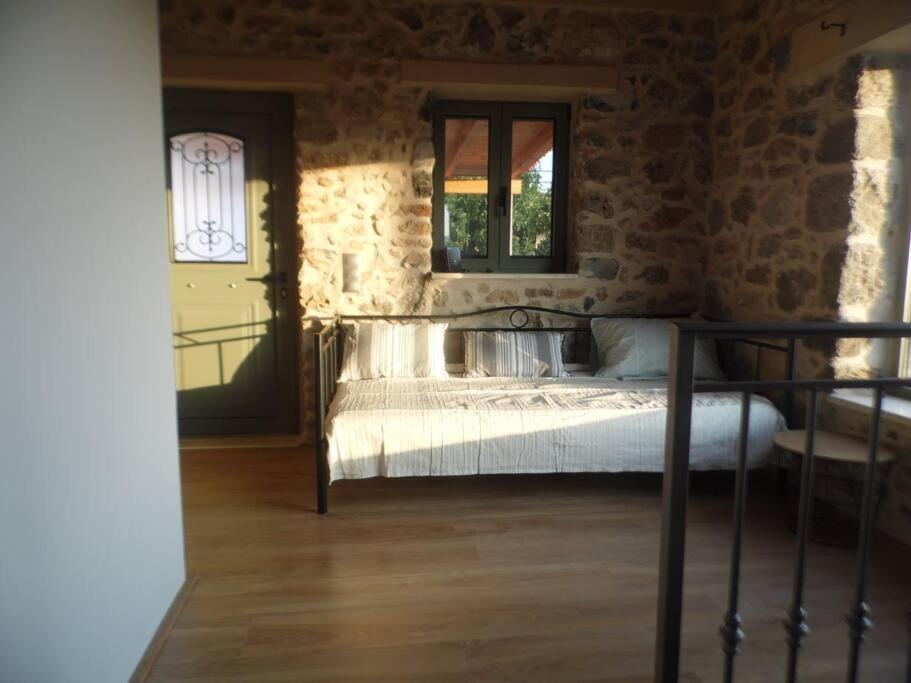 Villa Alonia Kalamata Esterno foto