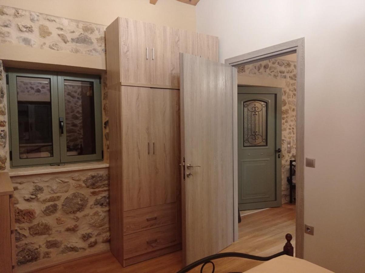 Villa Alonia Kalamata Esterno foto